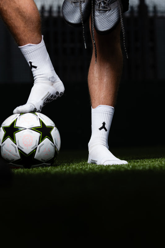 FUZEOZ white socks